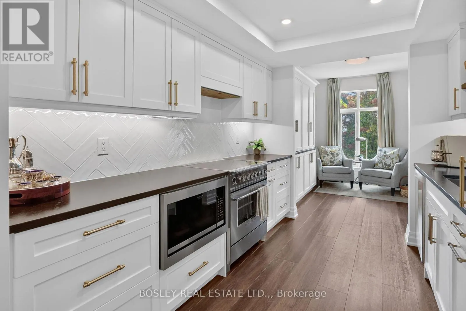 202 - 215 RICARDO STREET #202