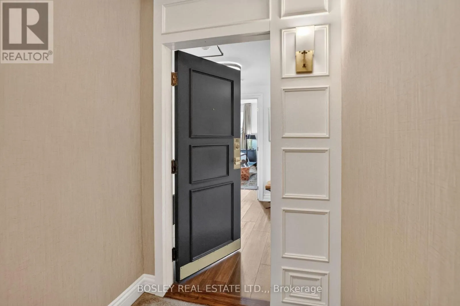 202 - 215 RICARDO STREET #202