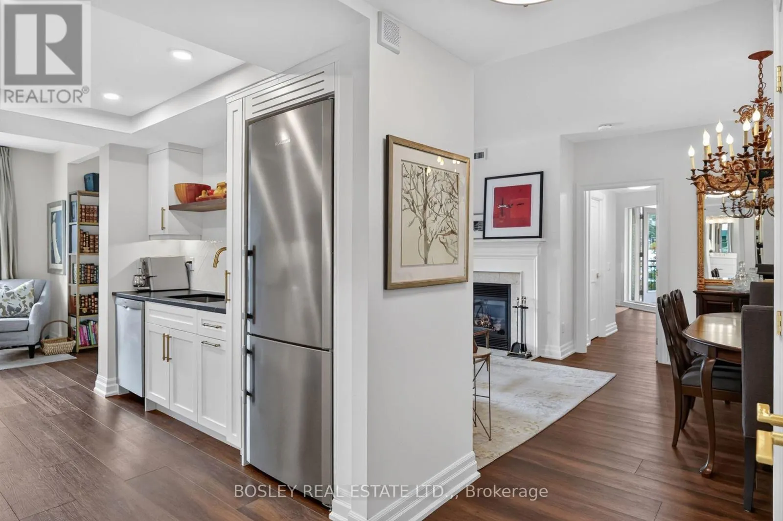 202 - 215 RICARDO STREET #202