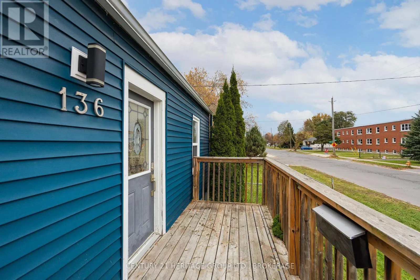 136 KINGSCOURT AVENUE