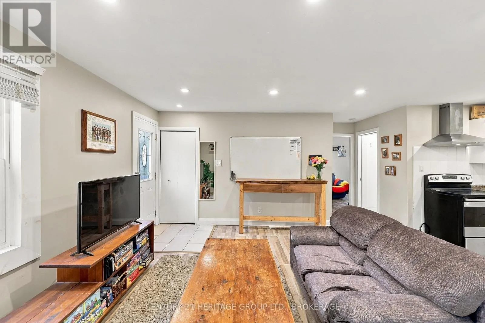 136 KINGSCOURT AVENUE
