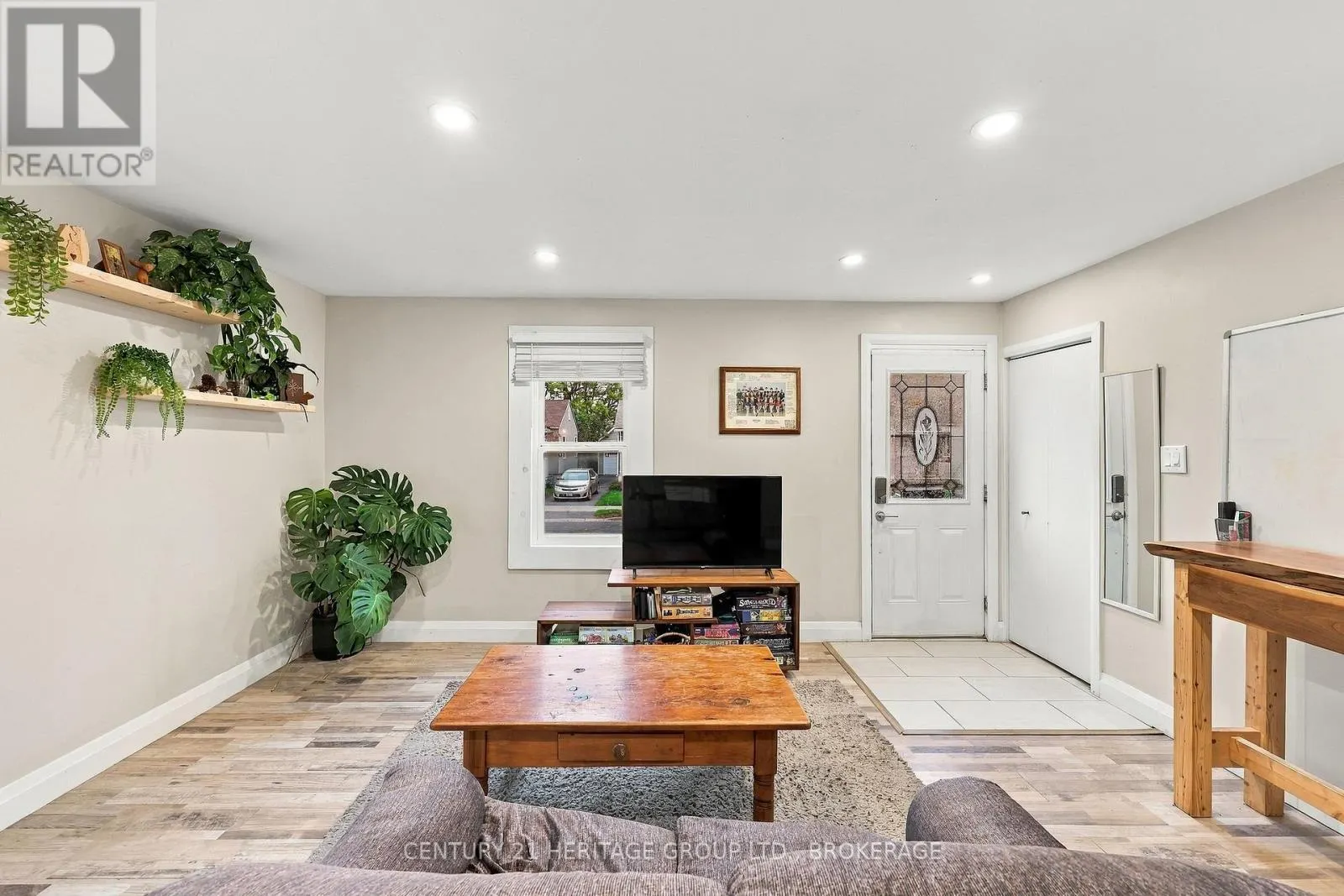 136 KINGSCOURT AVENUE