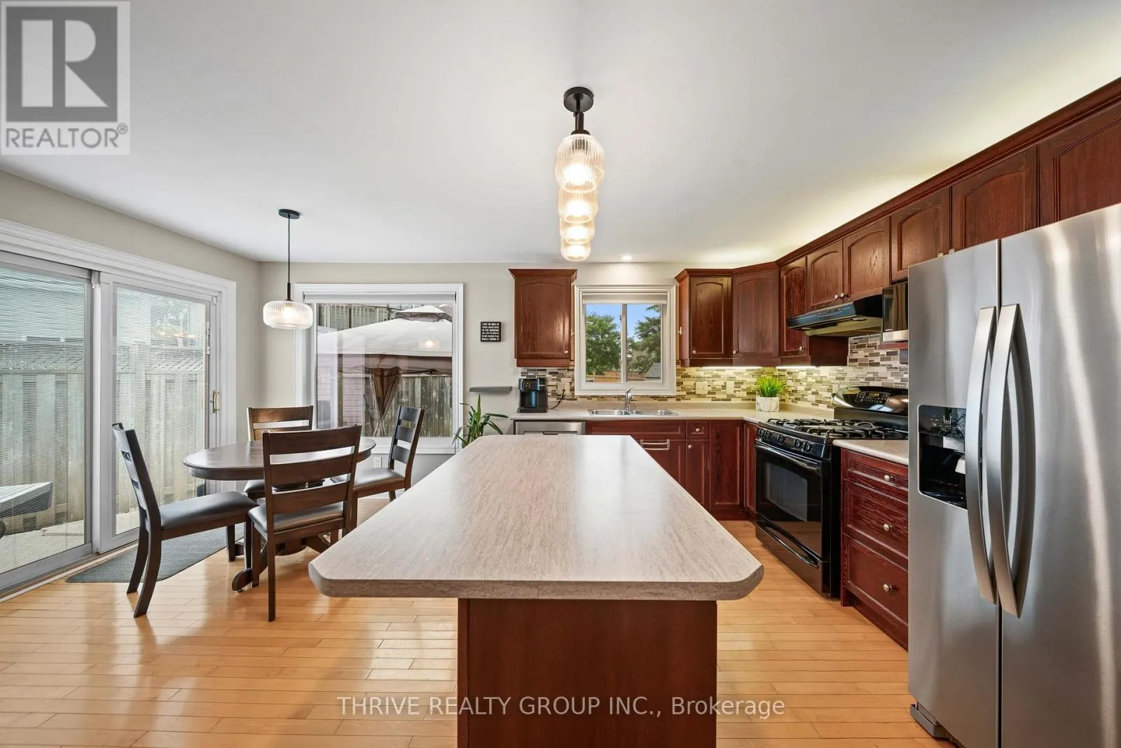 102 LOGGERS GROVE