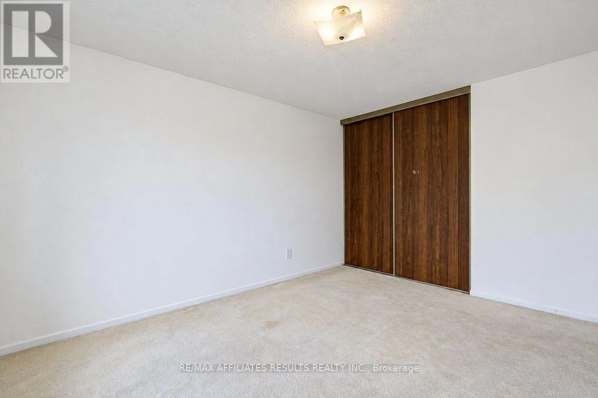 48 - 13 PICKFORD DRIVE