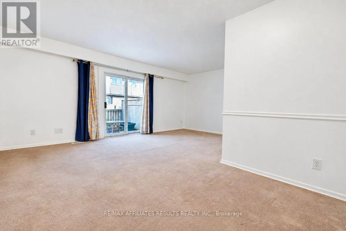 48 - 13 PICKFORD DRIVE