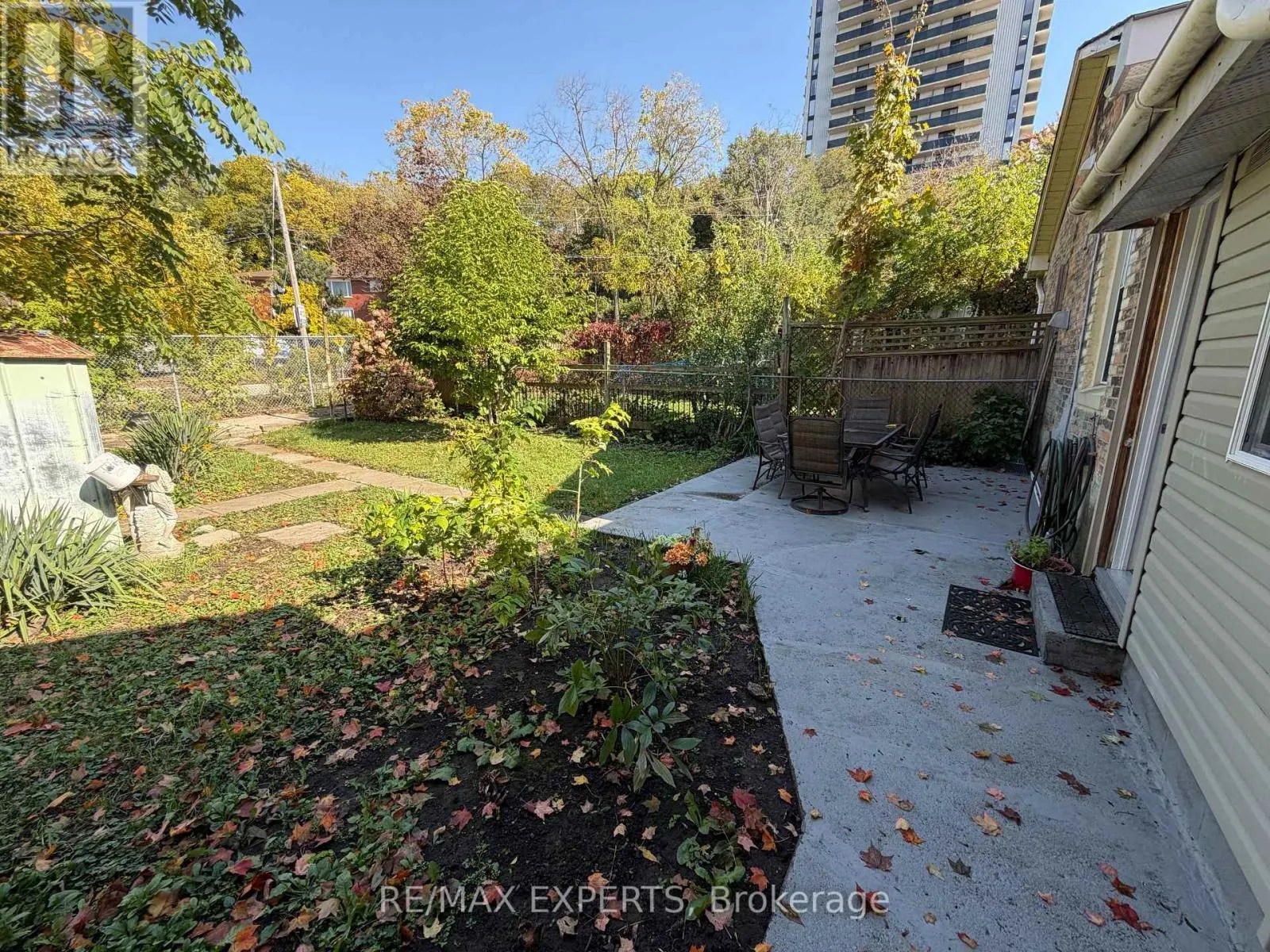 40 PARK HILL ROAD E