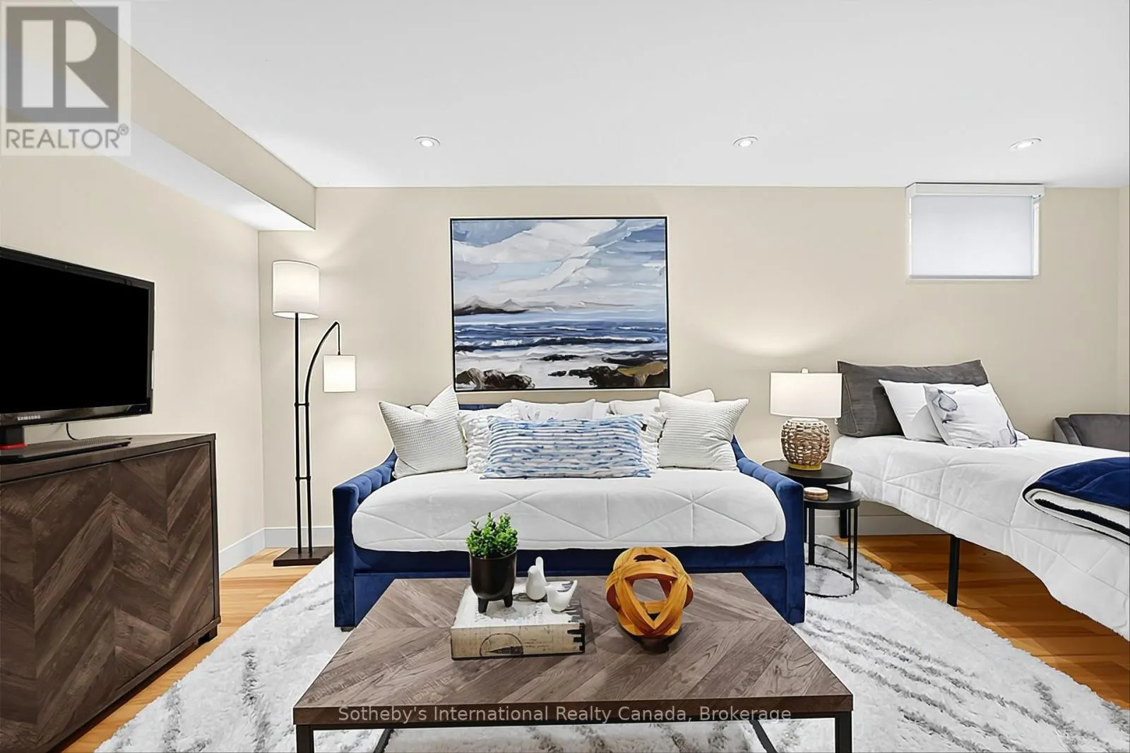 1 - 107 ALPINE SPRINGS COURT #1