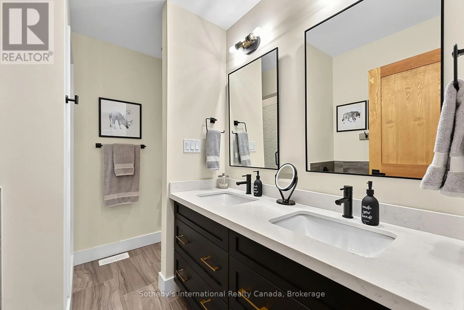 1 - 107 ALPINE SPRINGS COURT #1