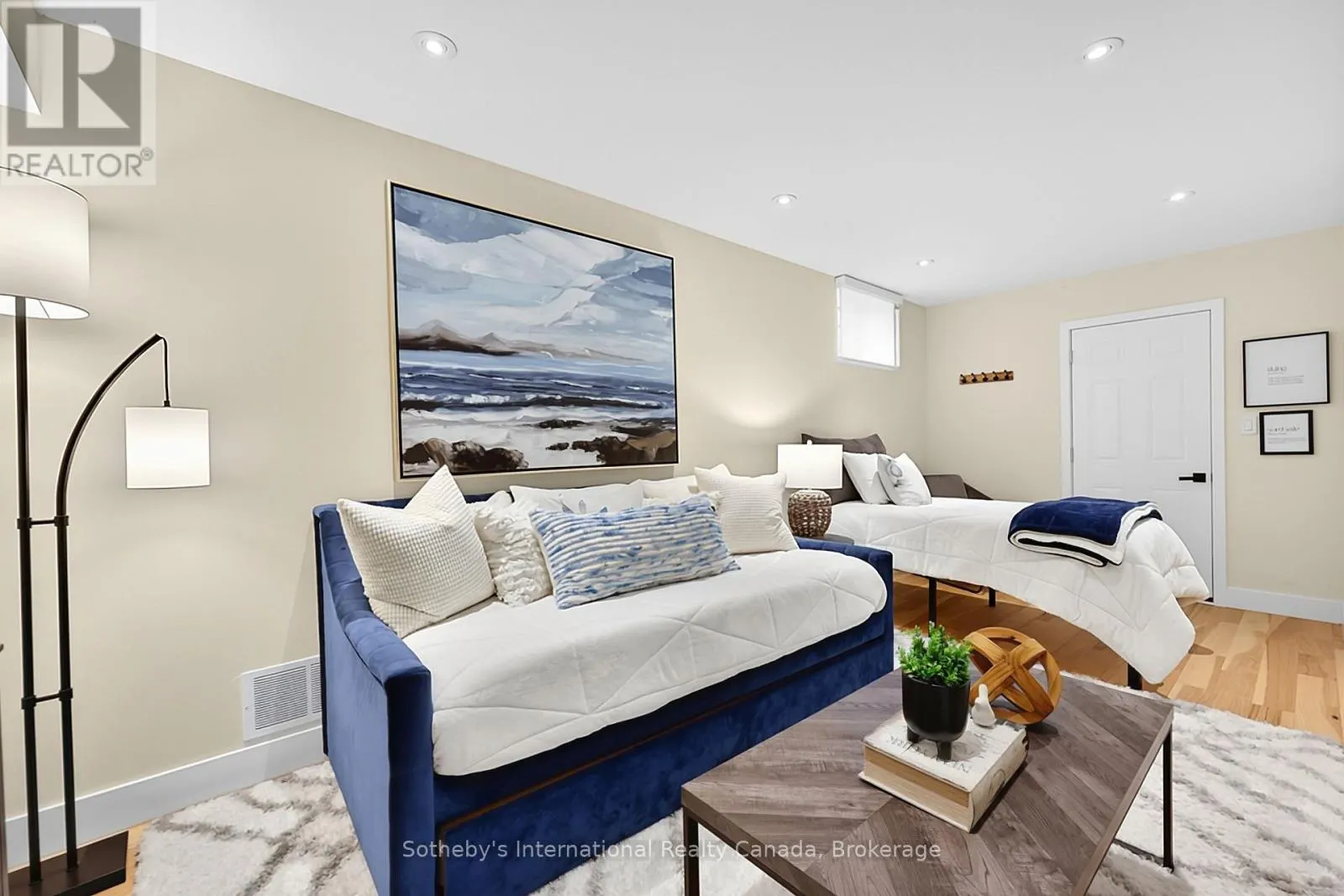 1 - 107 ALPINE SPRINGS COURT #1