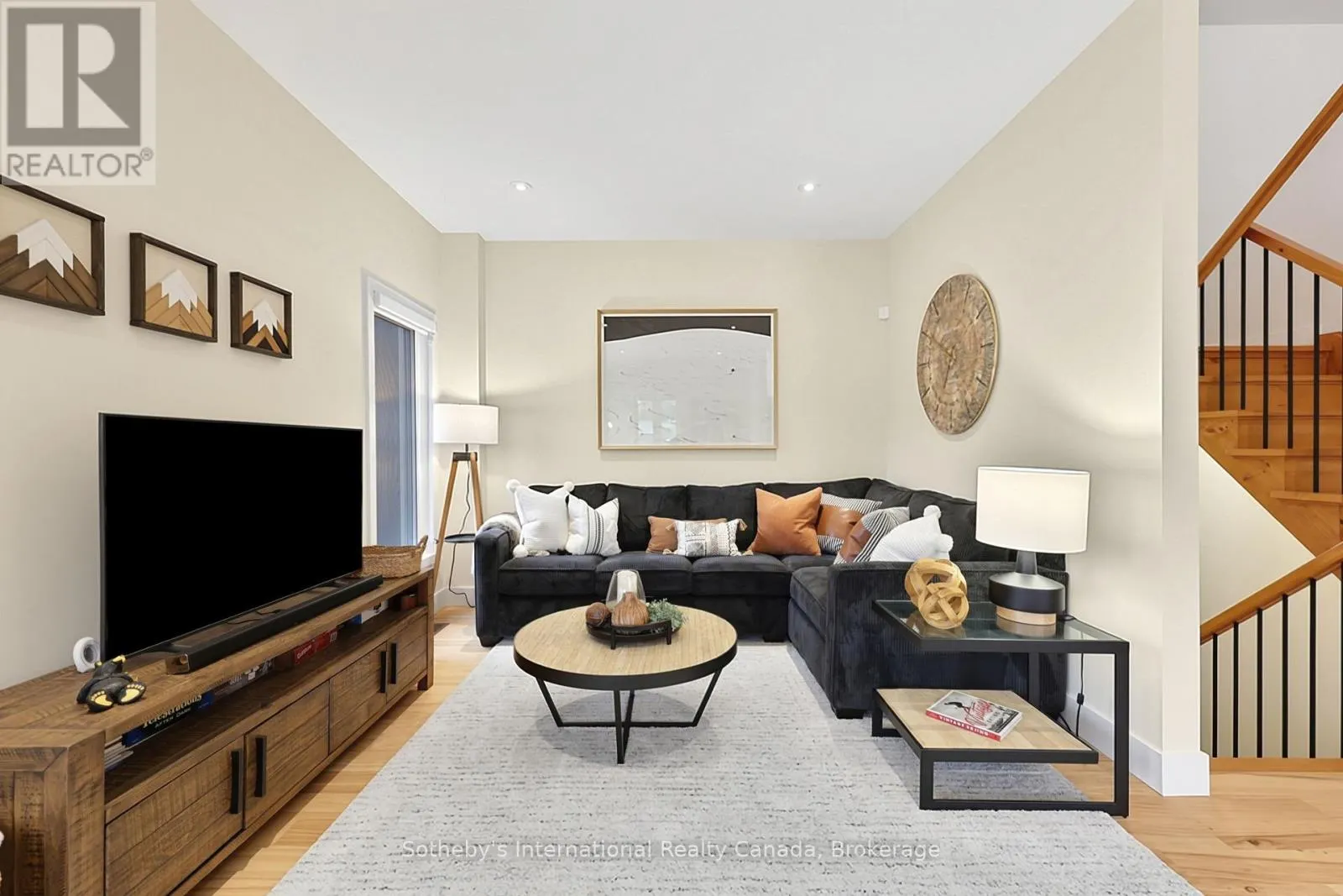 1 - 107 ALPINE SPRINGS COURT #1