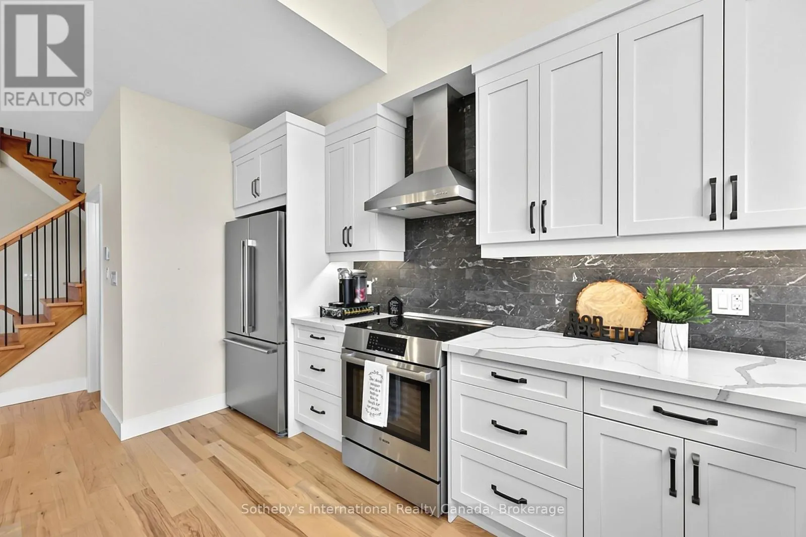 1 - 107 ALPINE SPRINGS COURT #1