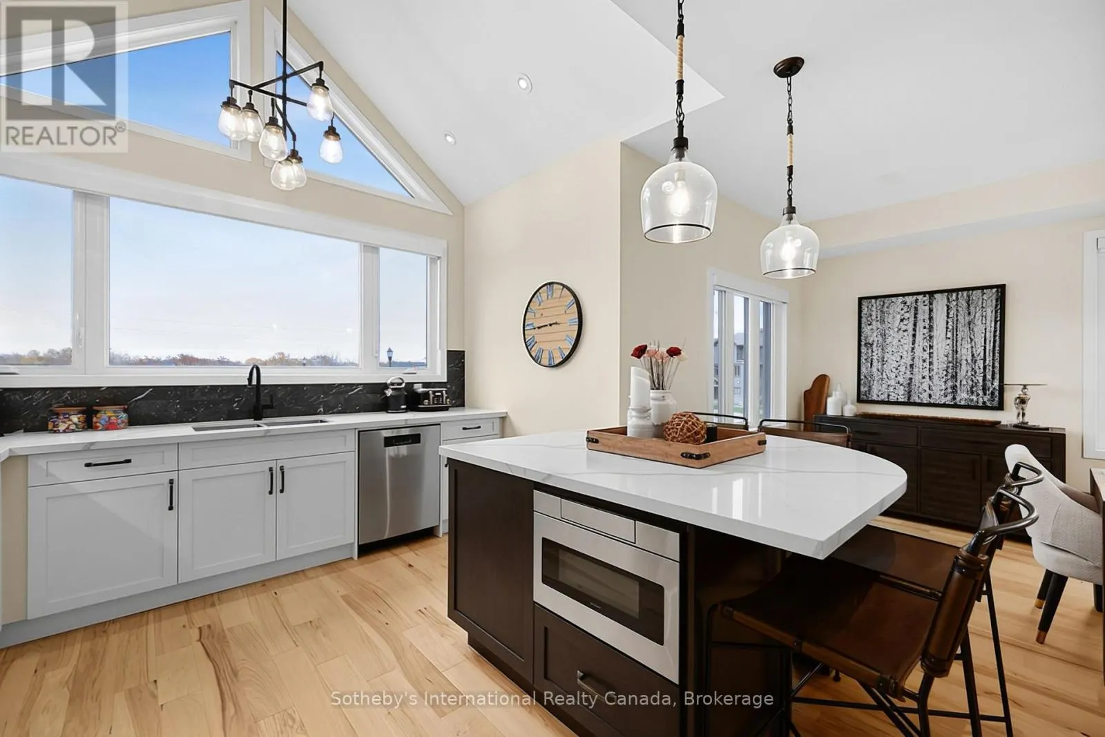1 - 107 ALPINE SPRINGS COURT #1