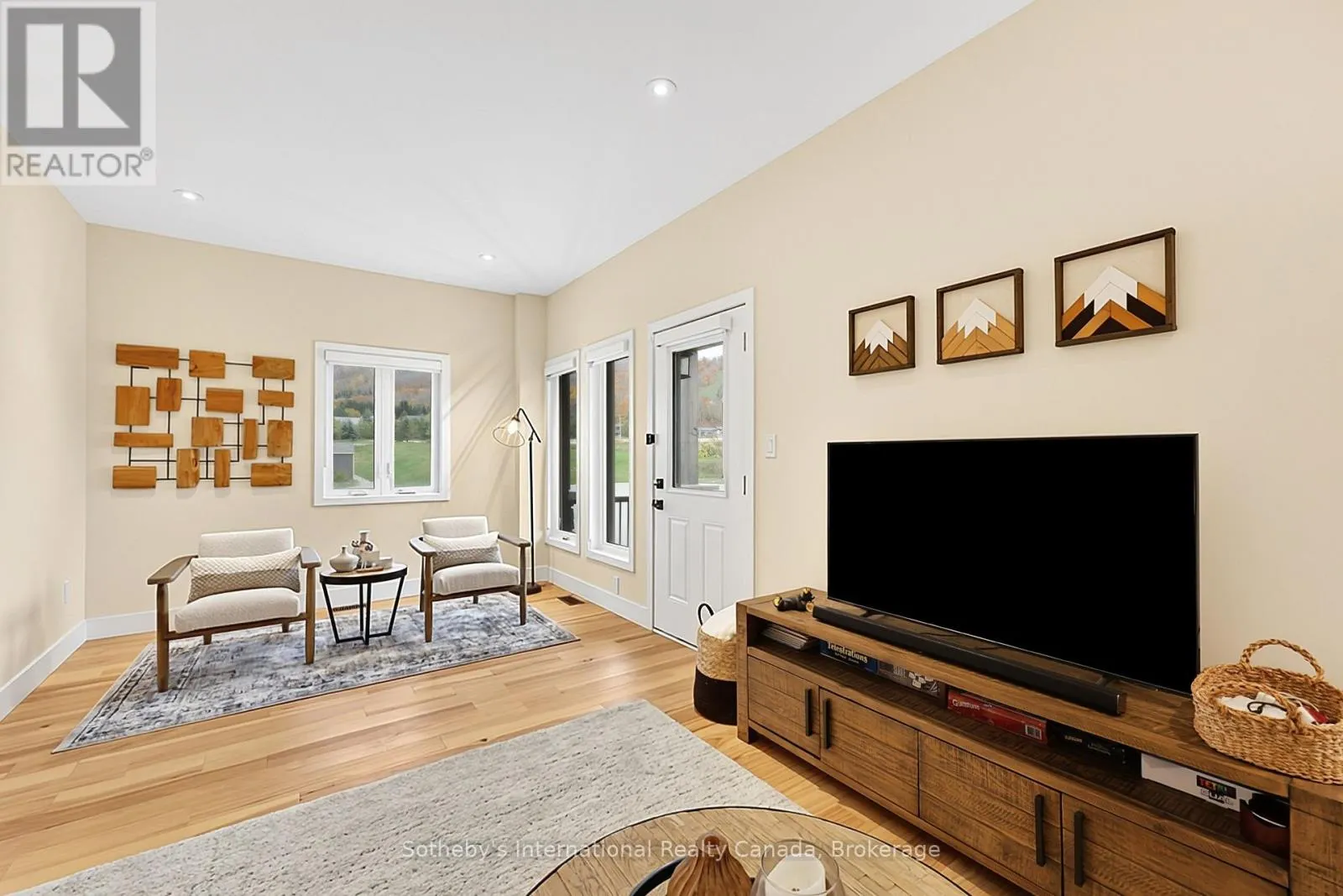 1 - 107 ALPINE SPRINGS COURT #1
