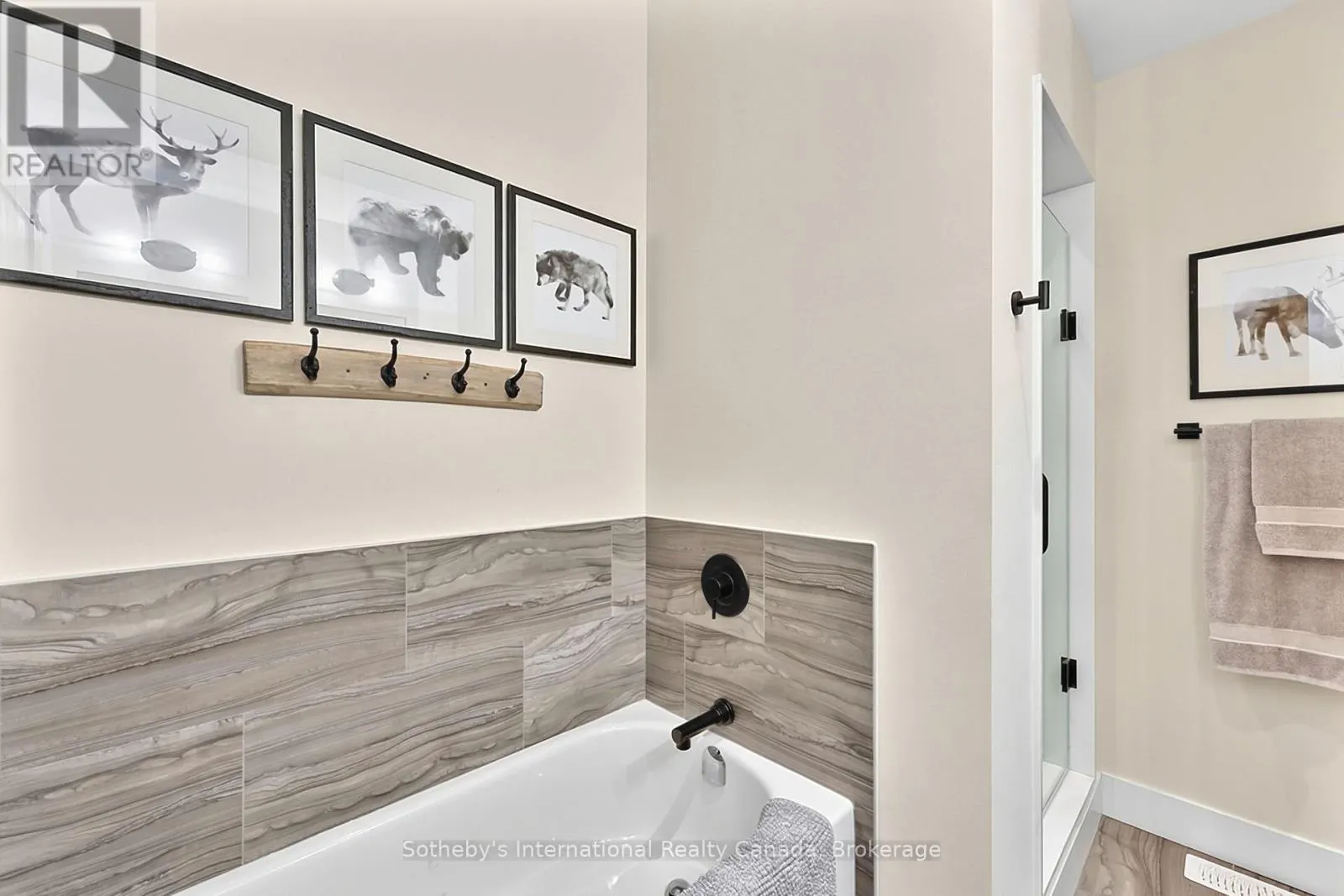 1 - 107 ALPINE SPRINGS COURT #1