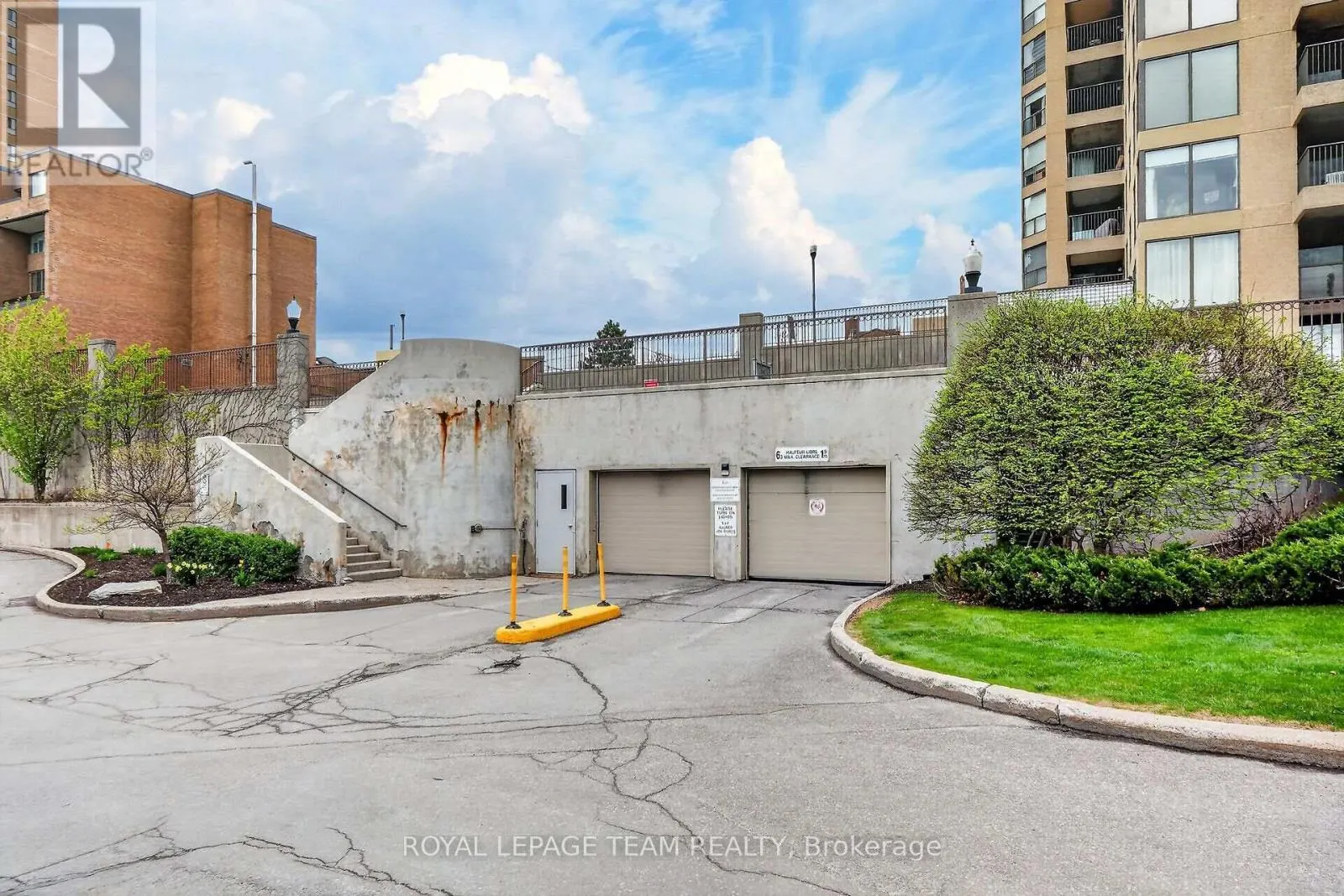 104 - 545 ST LAURENT BOULEVARD