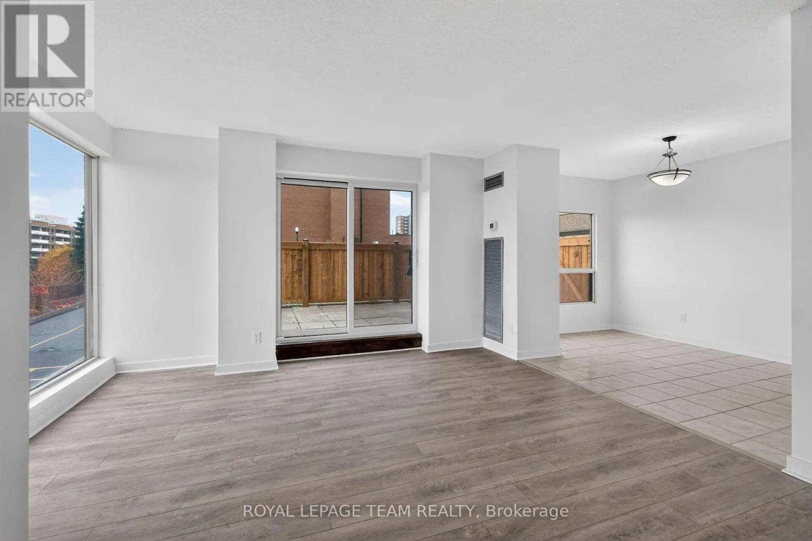 104 - 545 ST LAURENT BOULEVARD