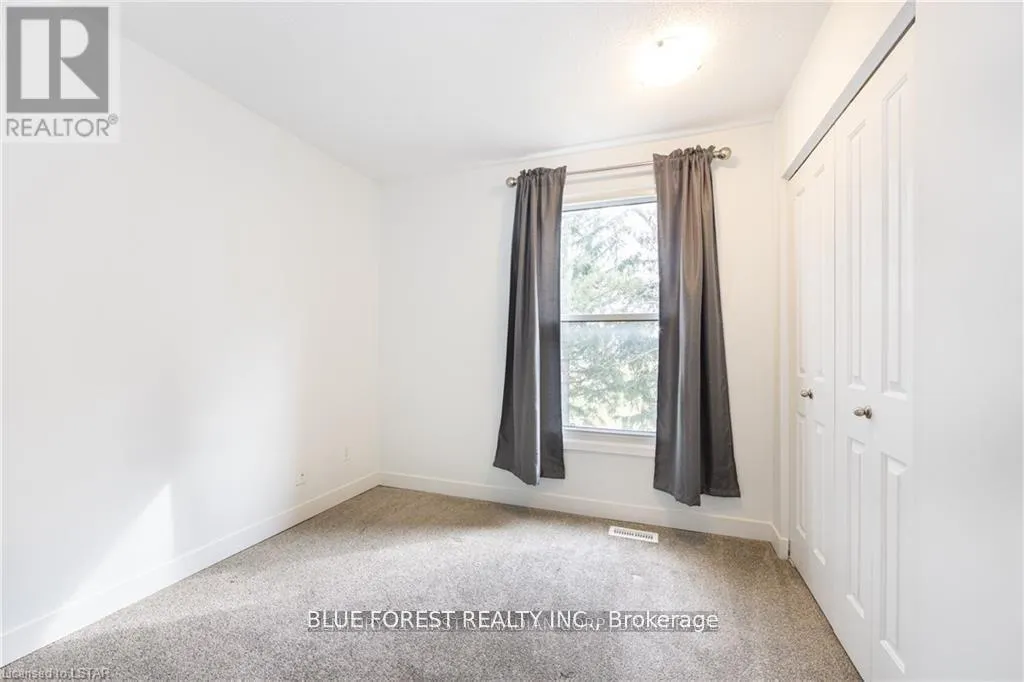 106 - 70 FIDDLERS GREEN ROAD #106