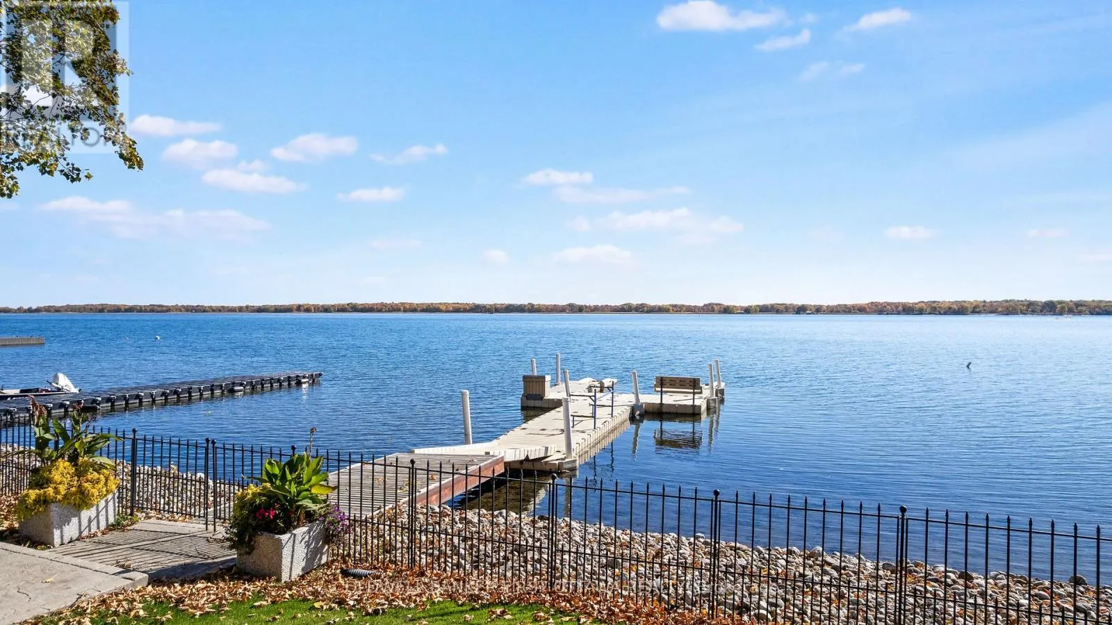 987 1000 ISLANDS PARKWAY