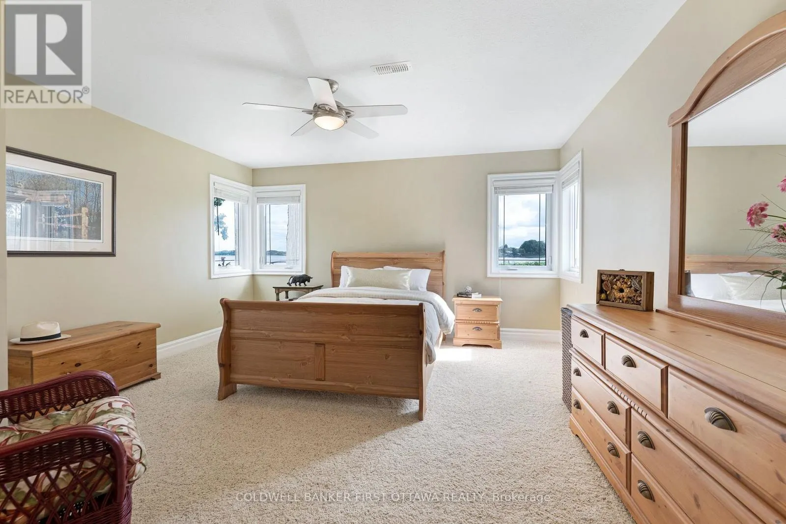 987 1000 ISLANDS PARKWAY