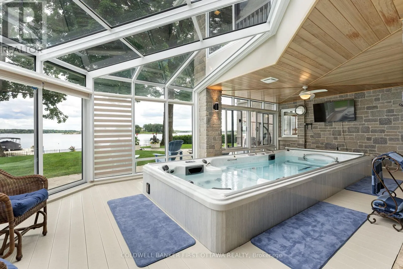 987 1000 ISLANDS PARKWAY