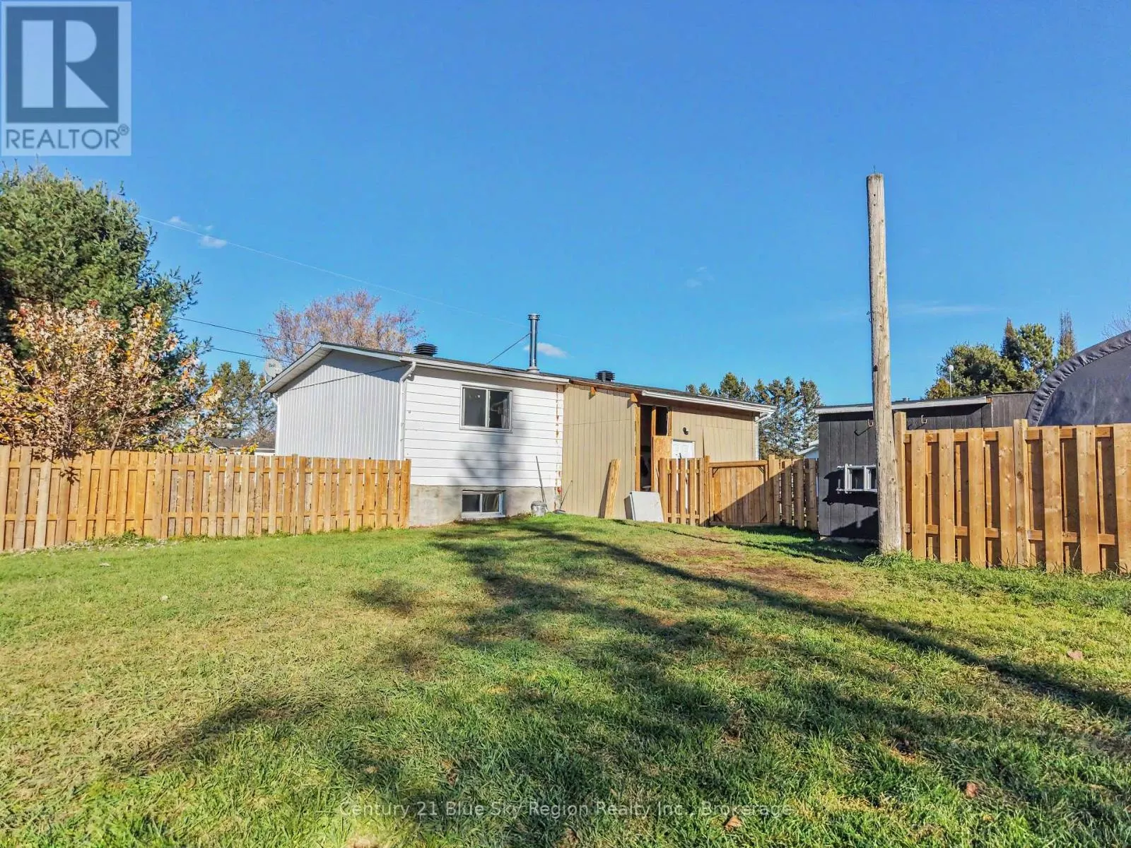 18 MAPLE STREET
