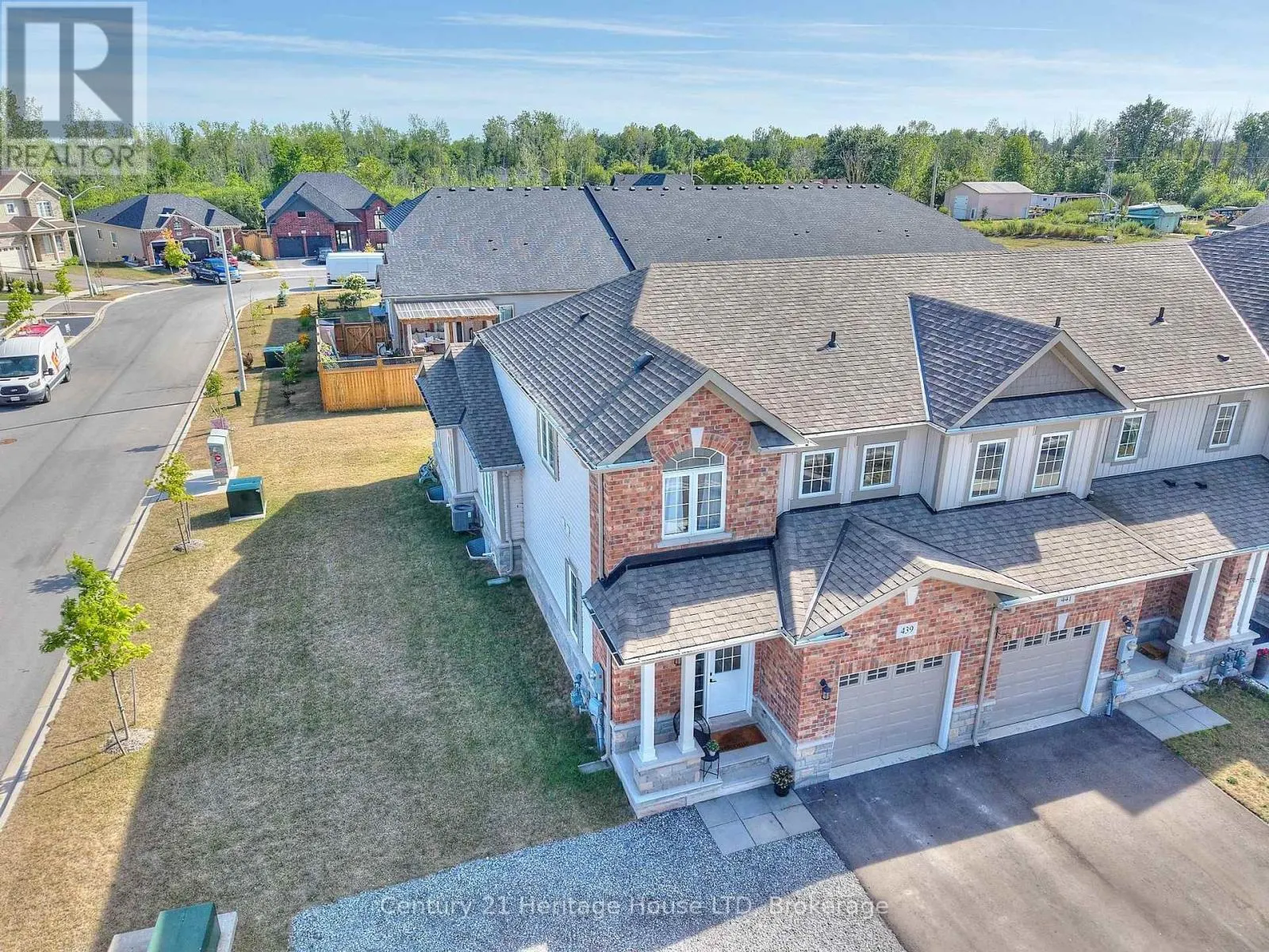 UPPER - 439 VIKING STREET #Upper