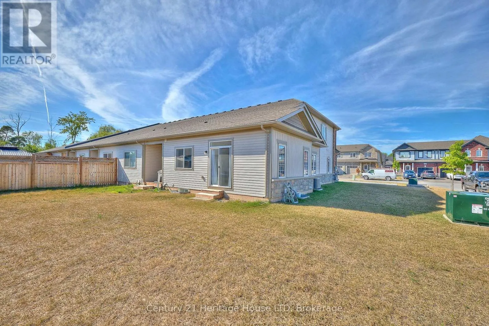 UPPER - 439 VIKING STREET #Upper