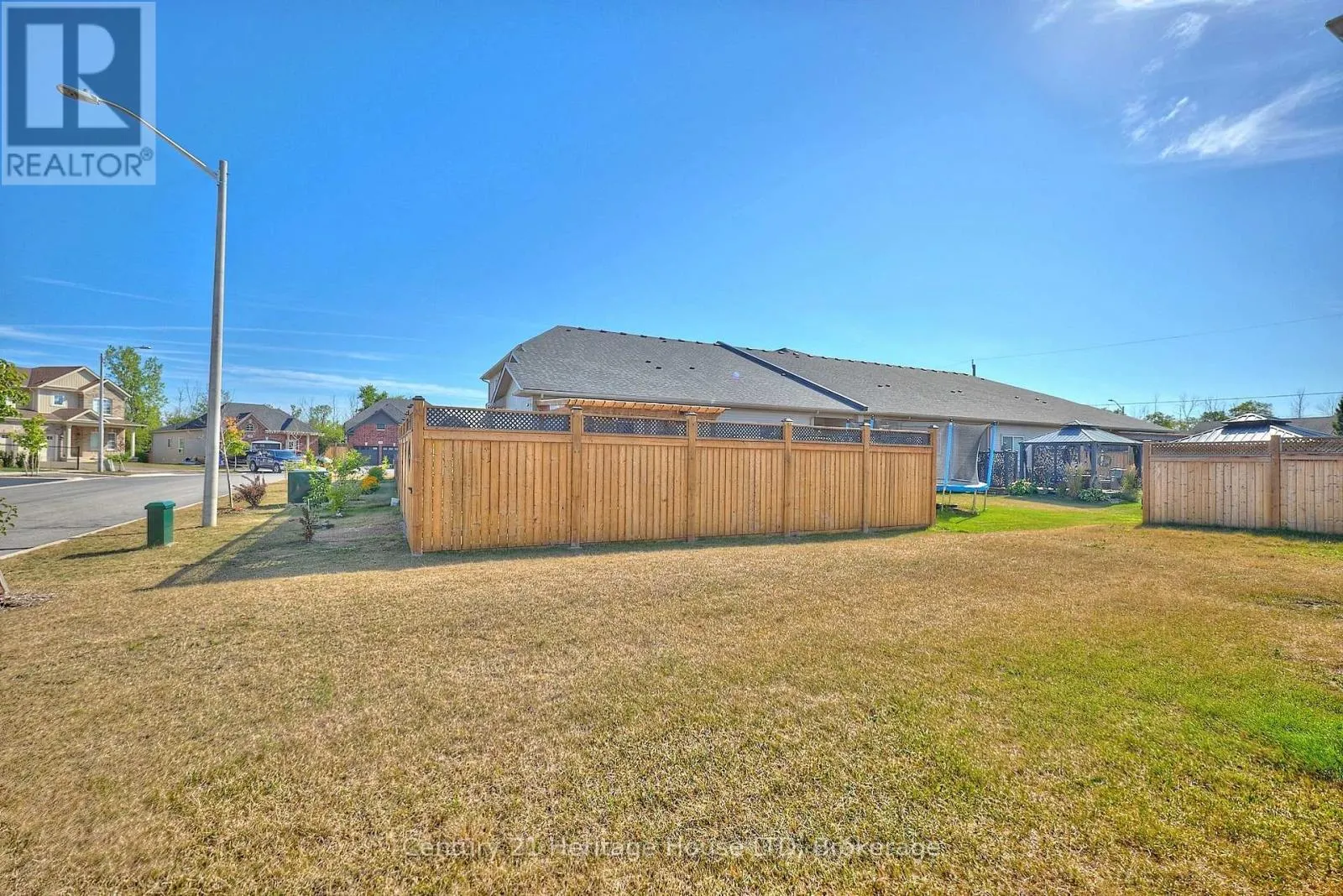 UPPER - 439 VIKING STREET #Upper