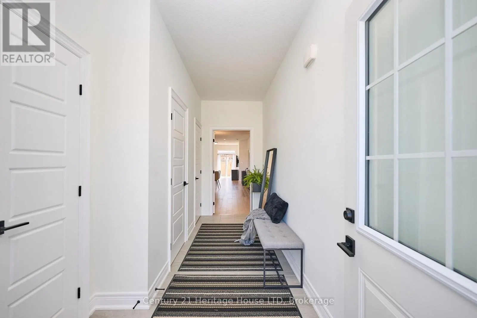 UPPER - 439 VIKING STREET #Upper