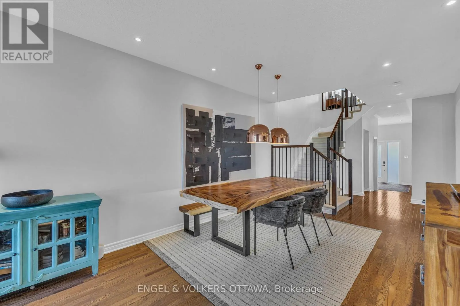 1080 NORTHGRAVES CRESCENT
