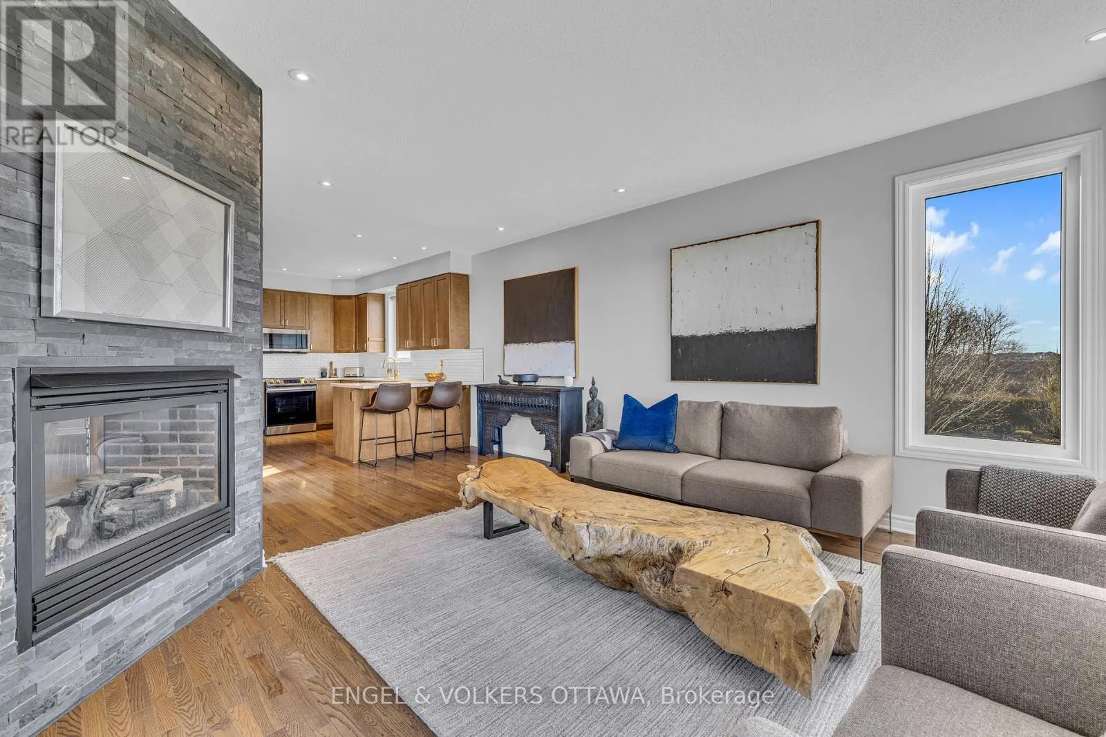 1080 NORTHGRAVES CRESCENT