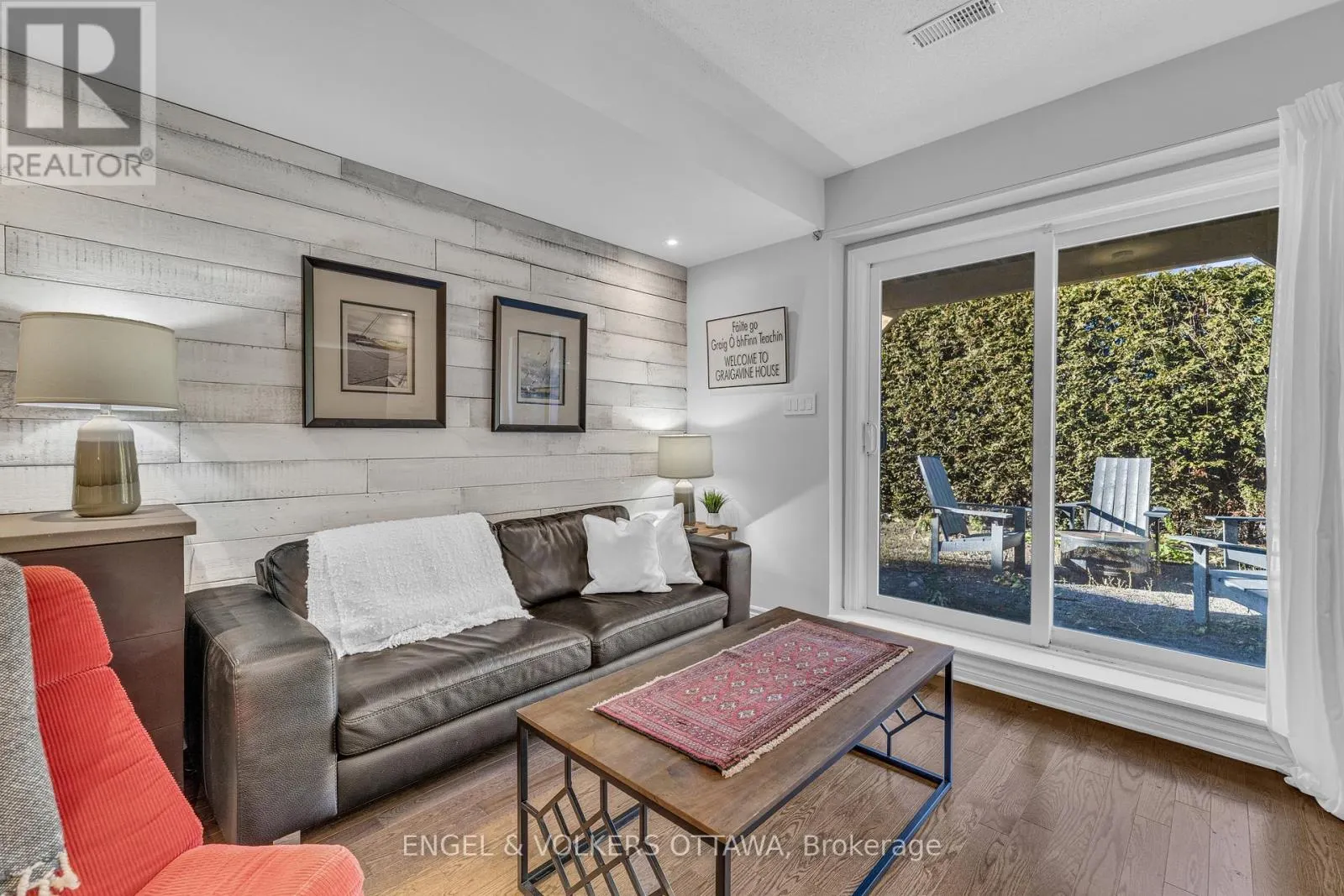 1080 NORTHGRAVES CRESCENT
