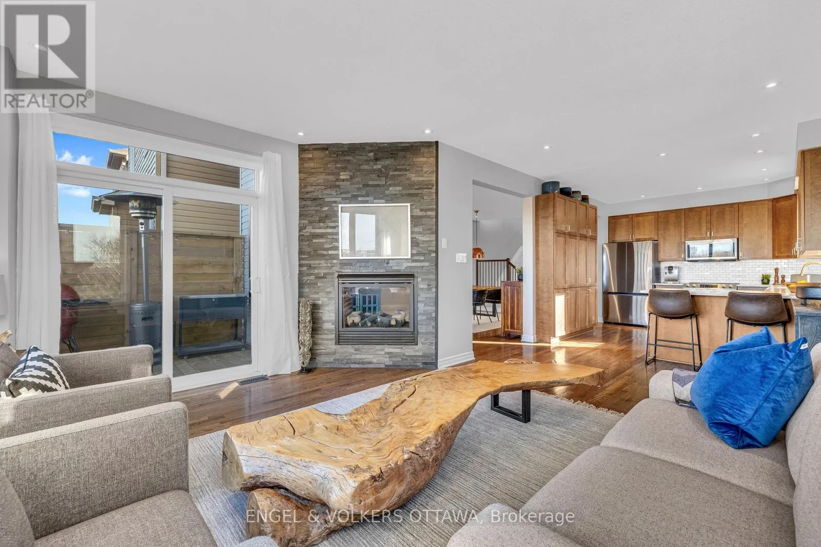 1080 NORTHGRAVES CRESCENT