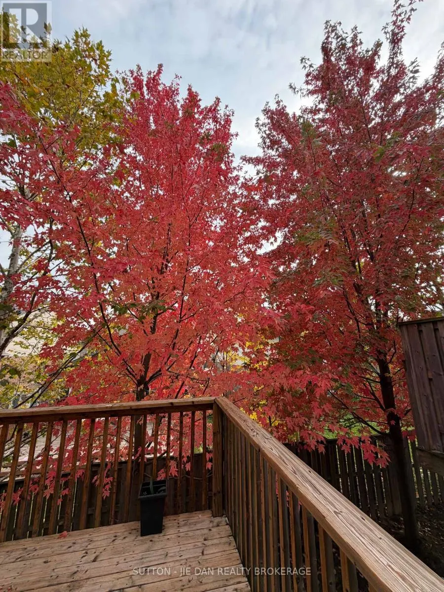 35 - 1030 OAKCROSSING GATE #35
