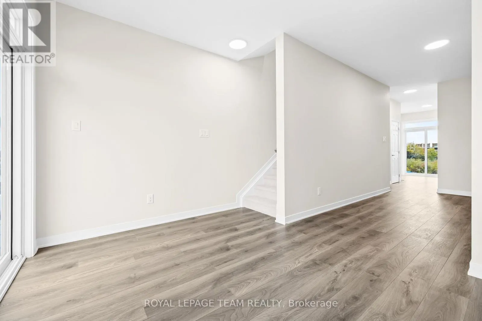 434 STARGRASS PRIVATE
