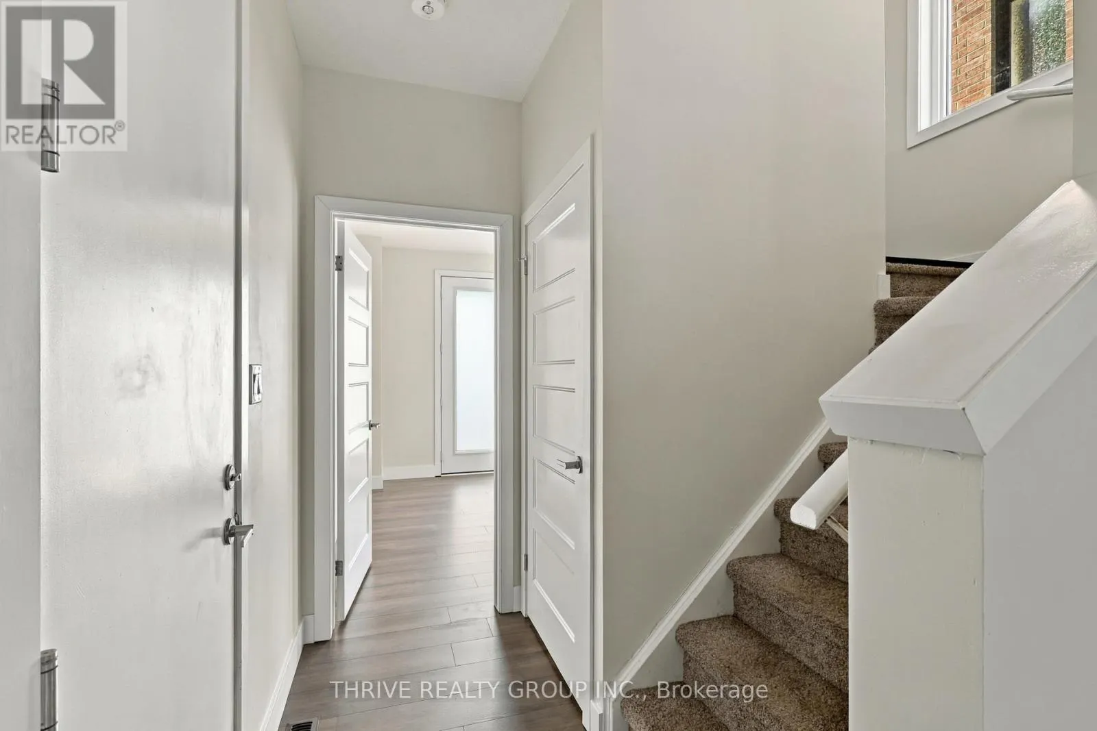 921 SARNIA ROAD
