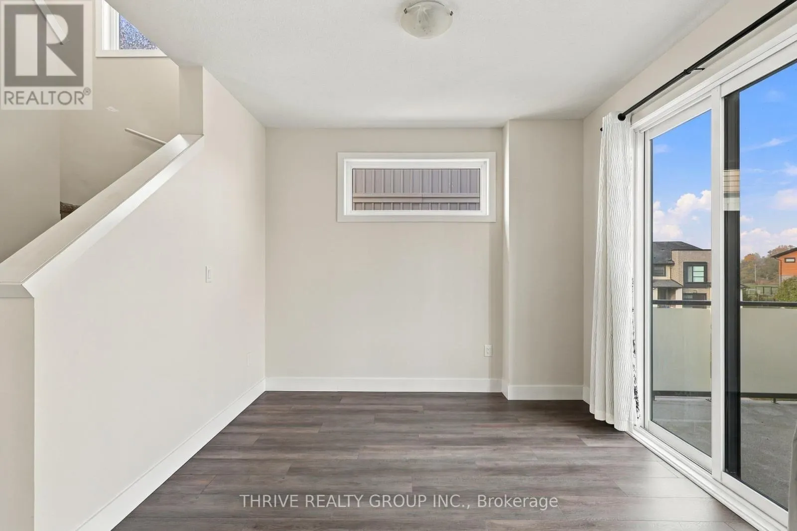 921 SARNIA ROAD