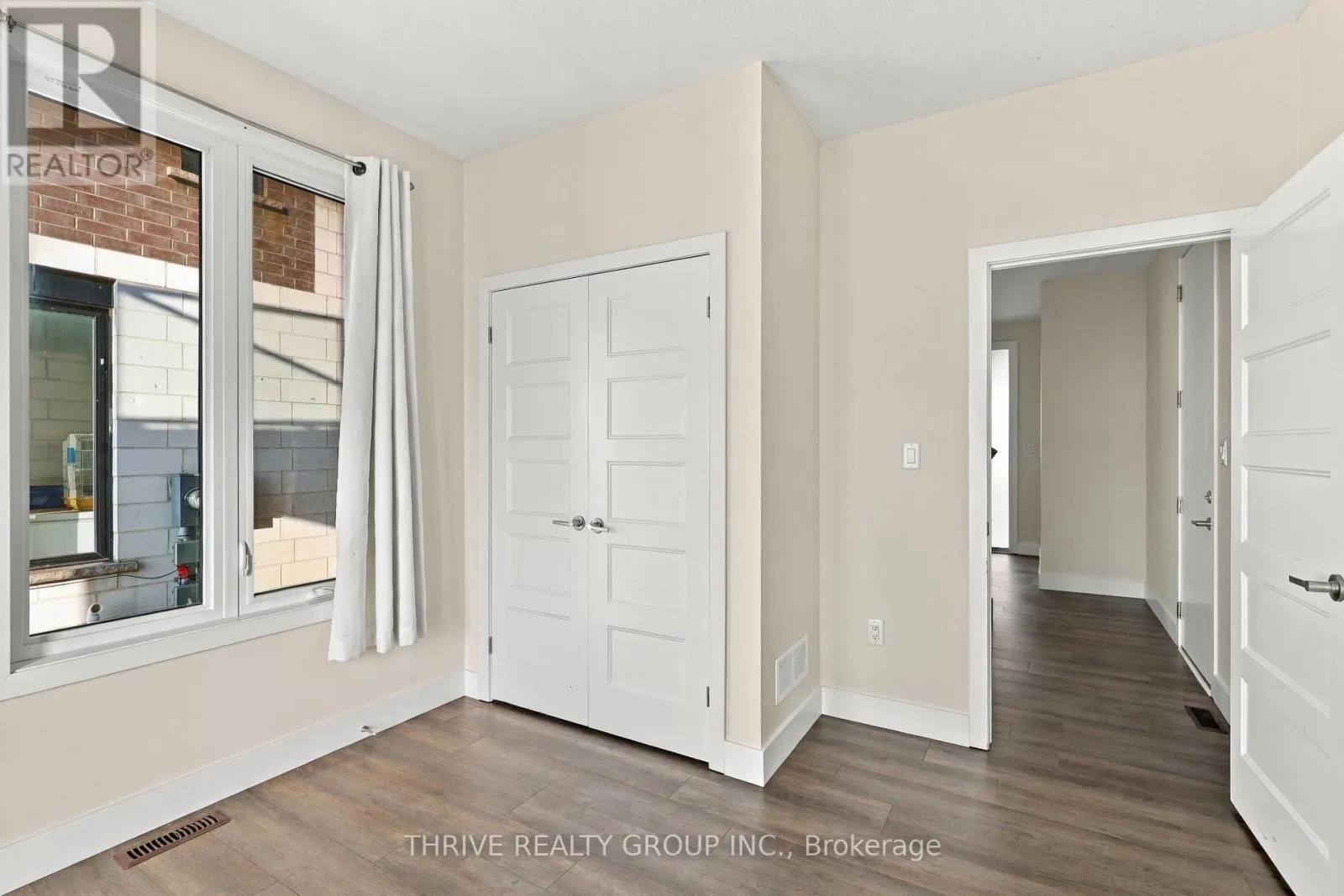 921 SARNIA ROAD