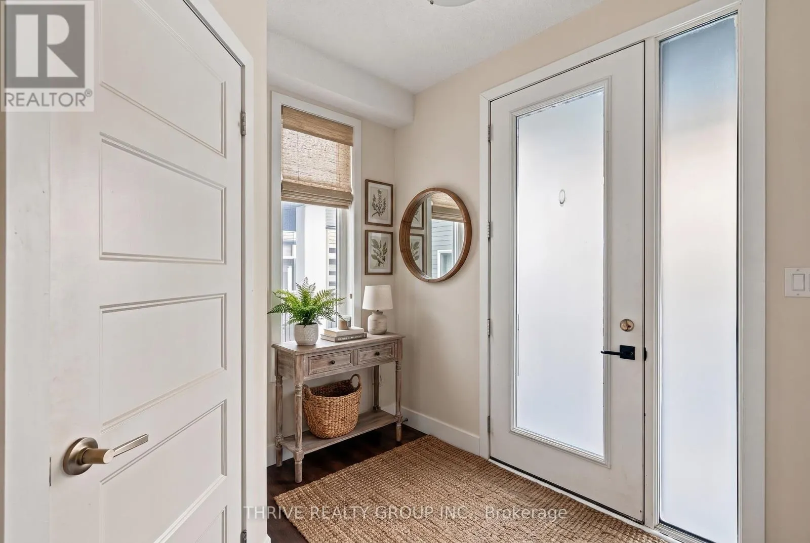 921 SARNIA ROAD