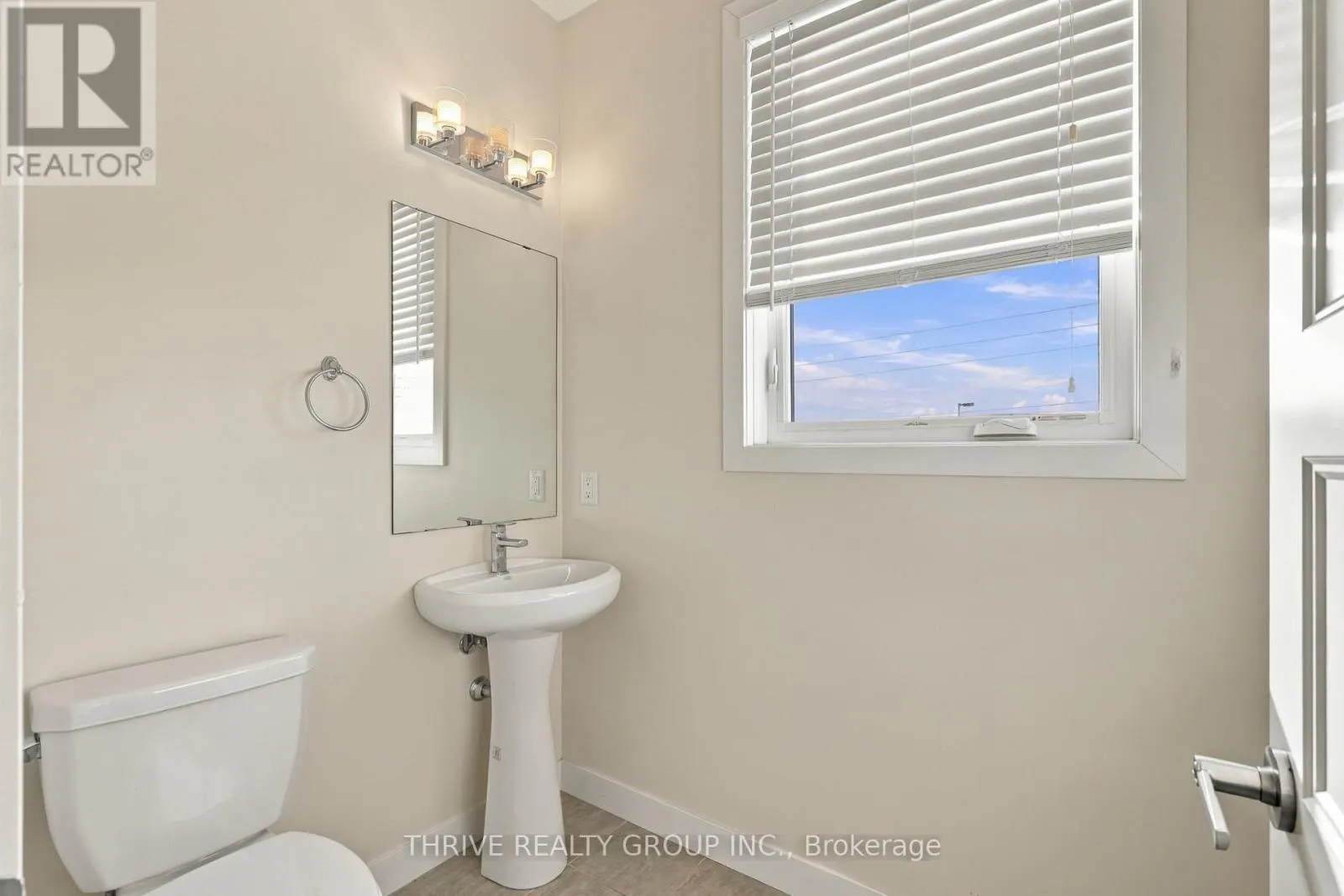 921 SARNIA ROAD