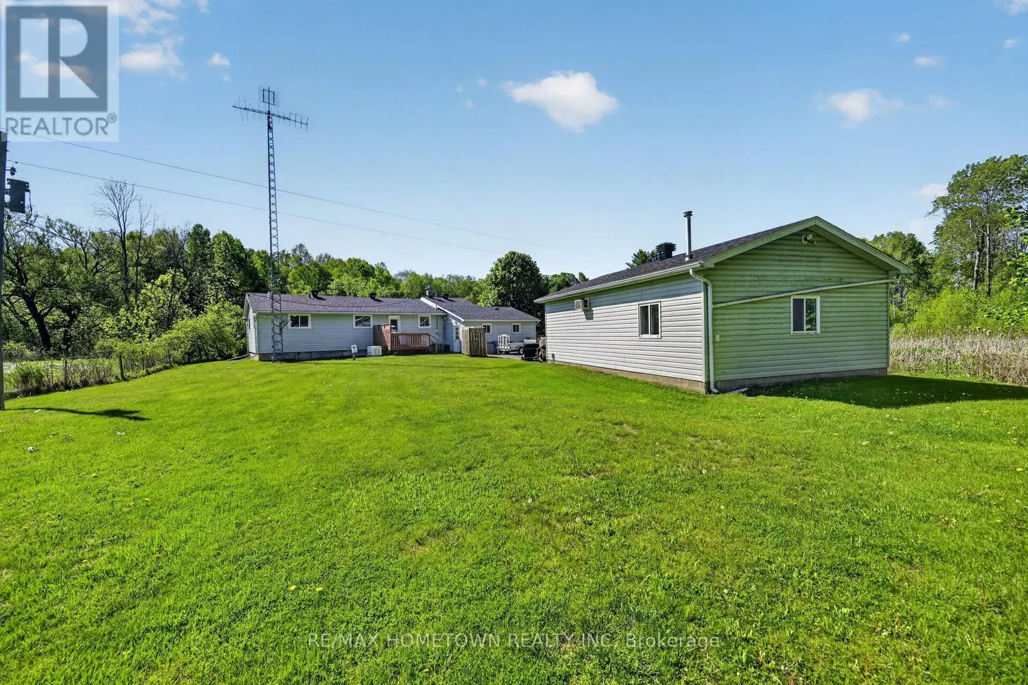 1404 HALLECKS ROAD E