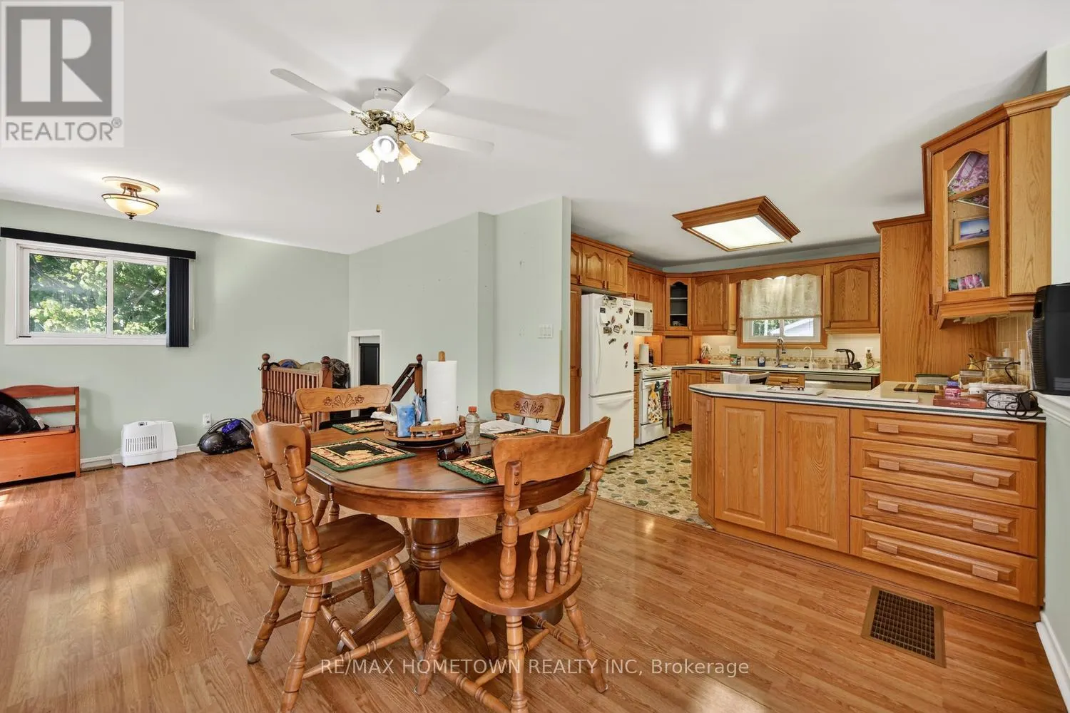 1404 HALLECKS ROAD E