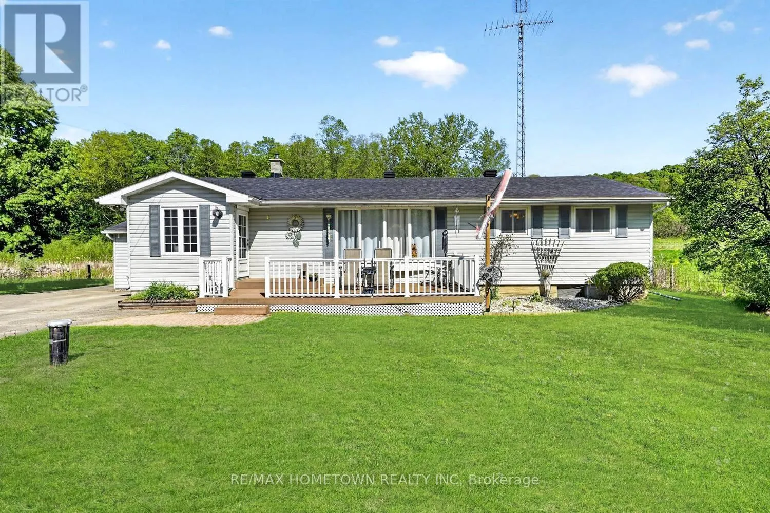 1404 HALLECKS ROAD E