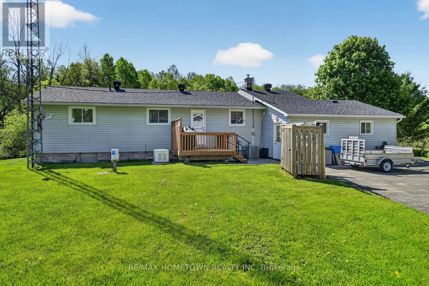 1404 HALLECKS ROAD E