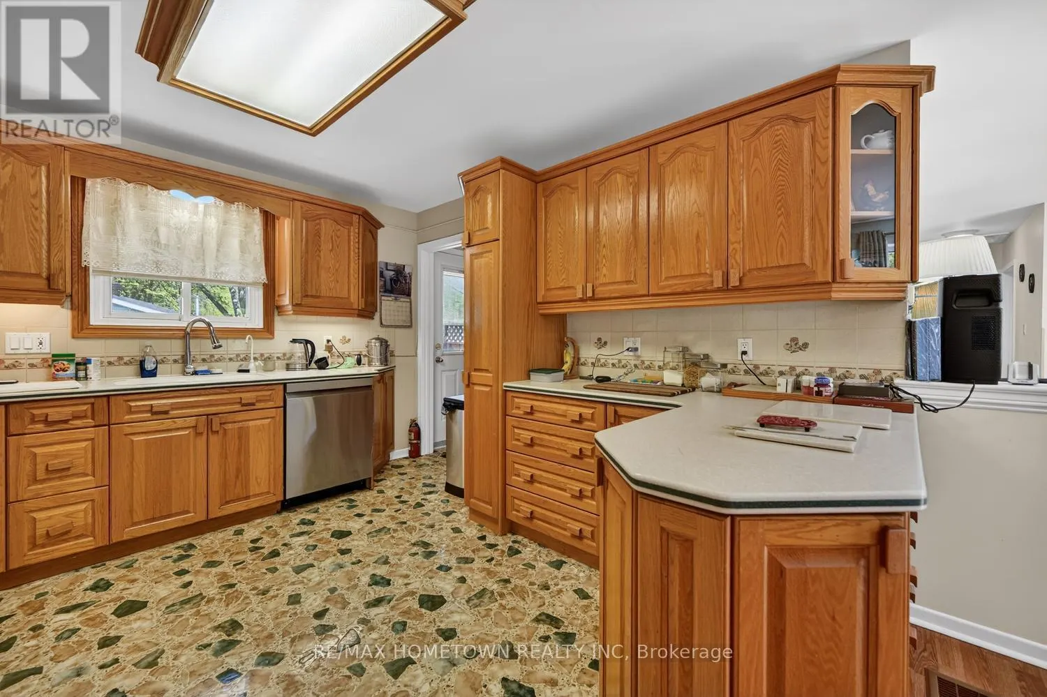 1404 HALLECKS ROAD E