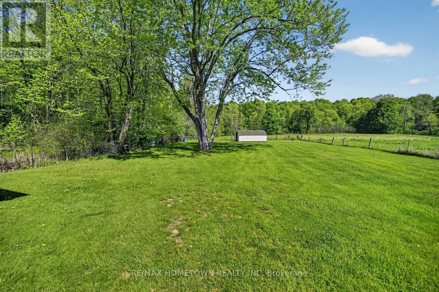 1404 HALLECKS ROAD E