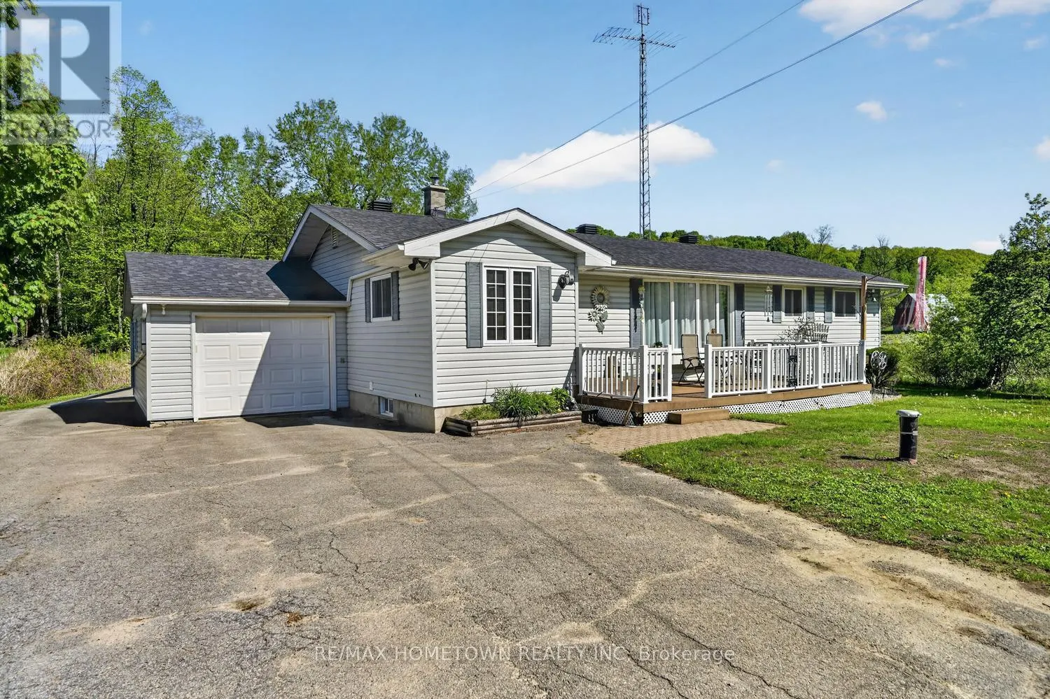 1404 HALLECKS ROAD E