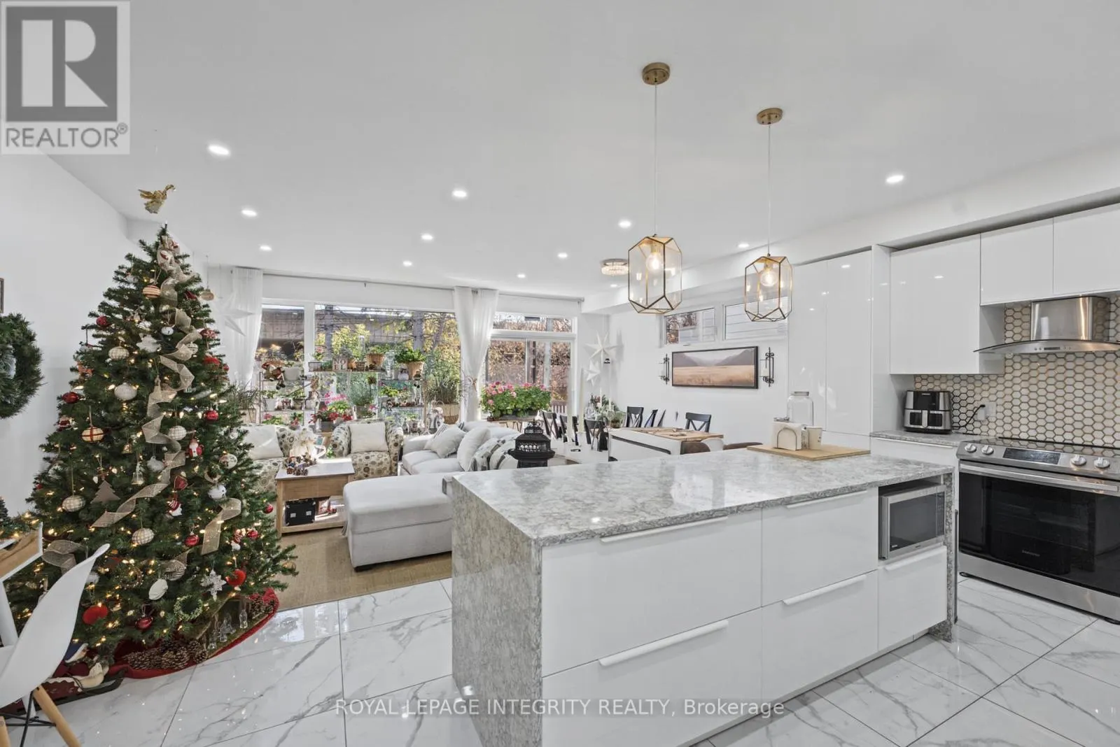 268 CURRELL AVENUE