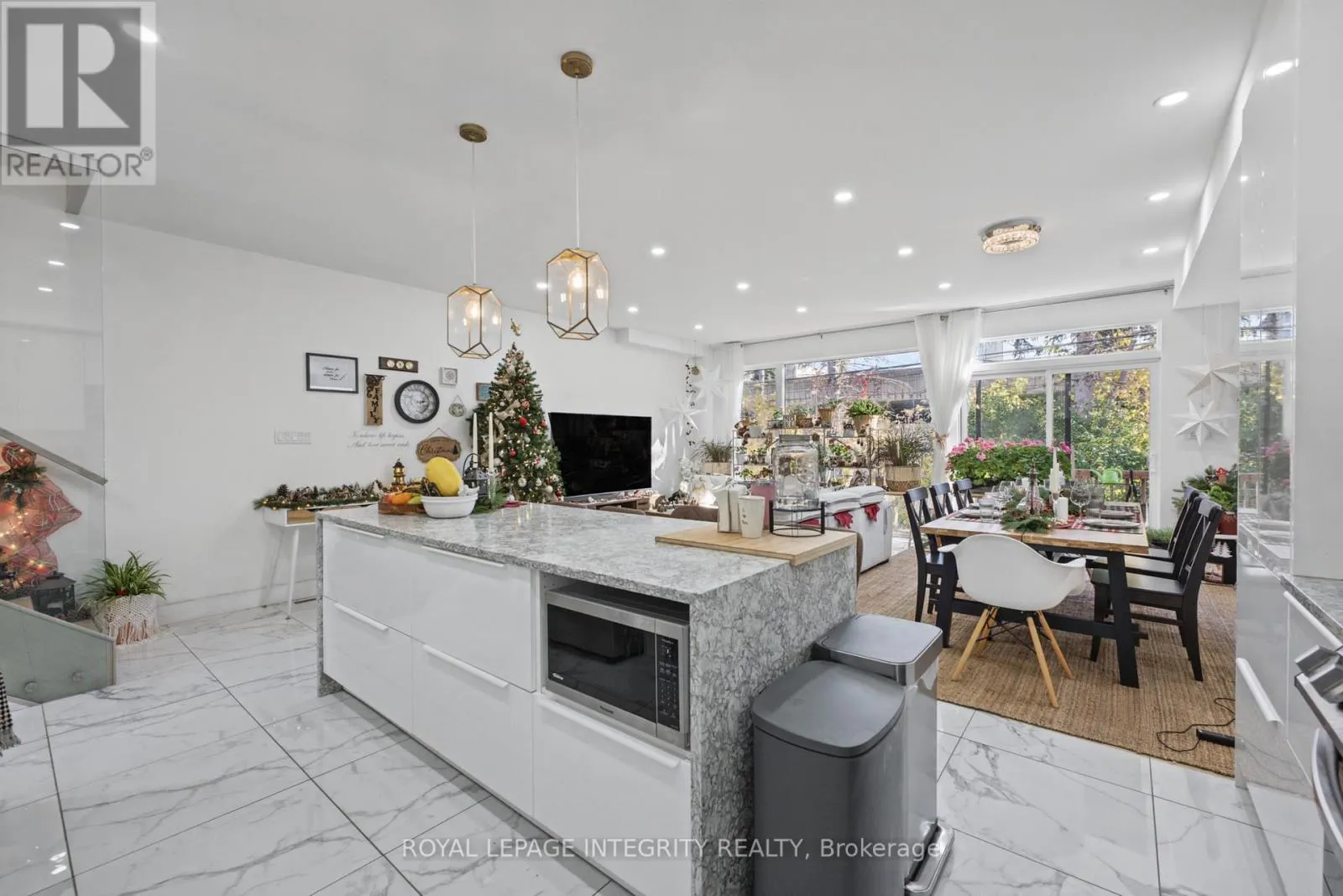 268 CURRELL AVENUE