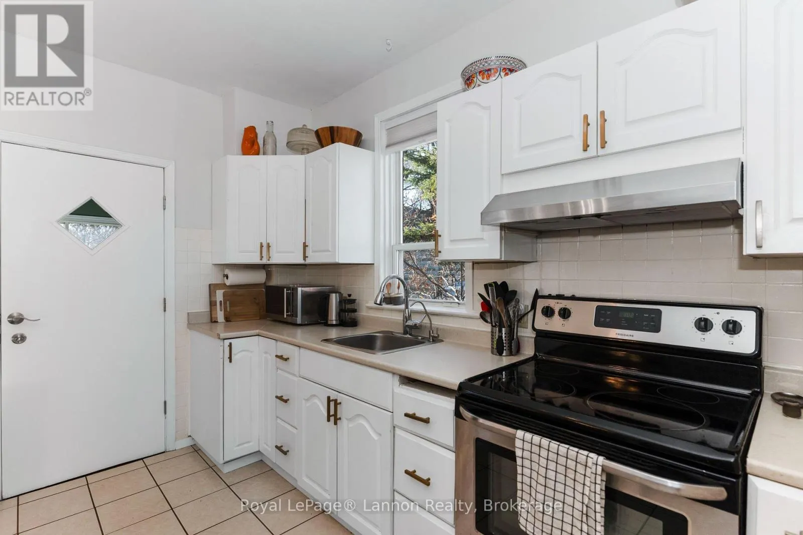 385 CORNWALL AVENUE